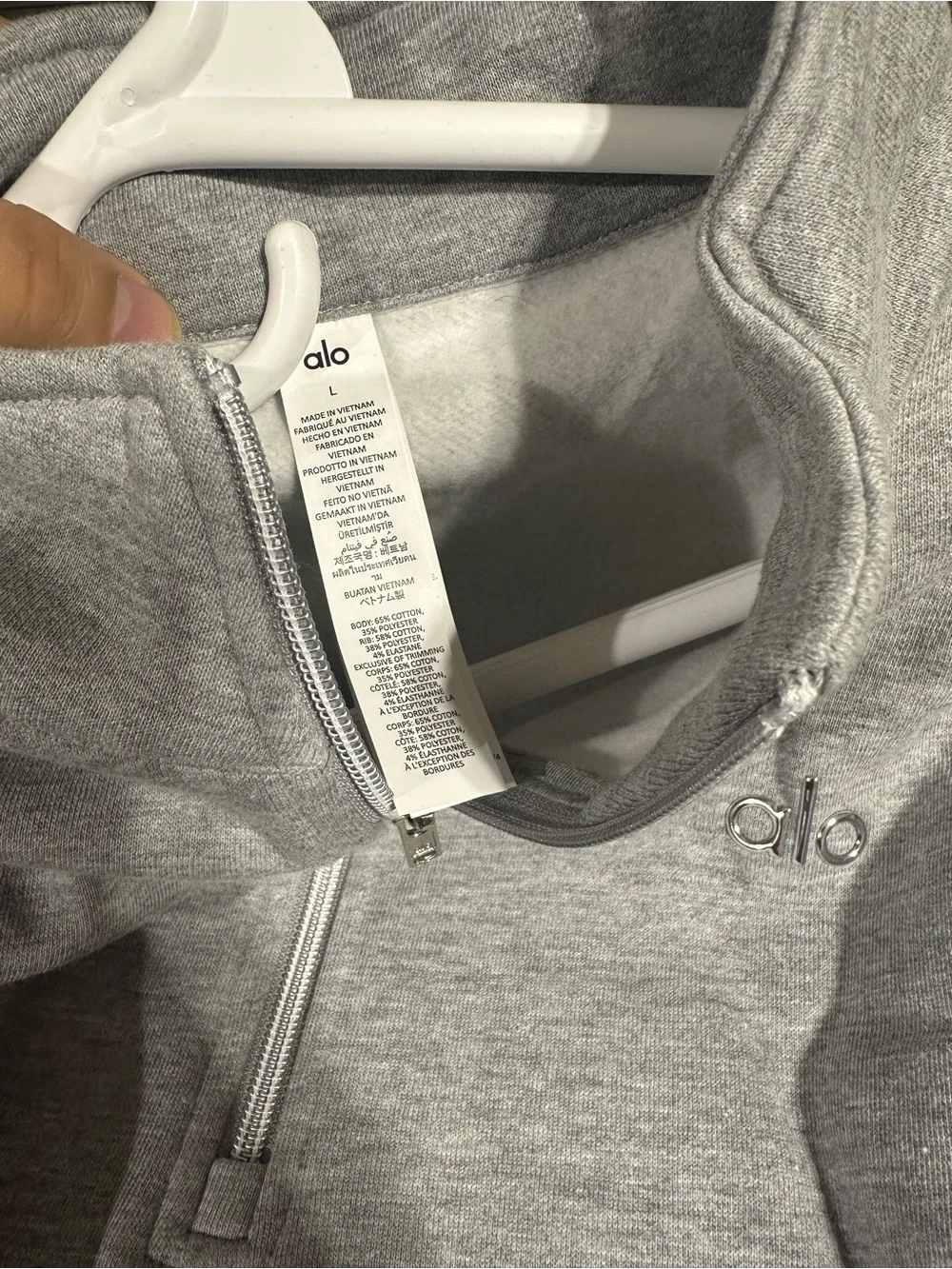 ALO Yoga Unisex Half-Zip Pullover Sweatshirt in Heather Gray